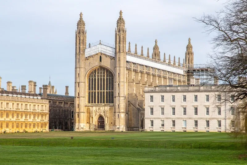 King's College Chapel on a Cambridge tourist map walking route