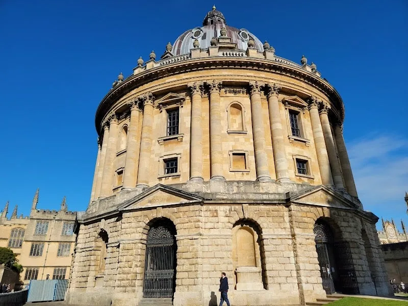 Radcliffe Camera on an Oxford city centre map