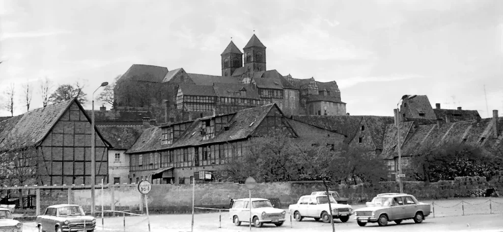 Quedlinburg Schlossberg and St Servatius church on a walking map