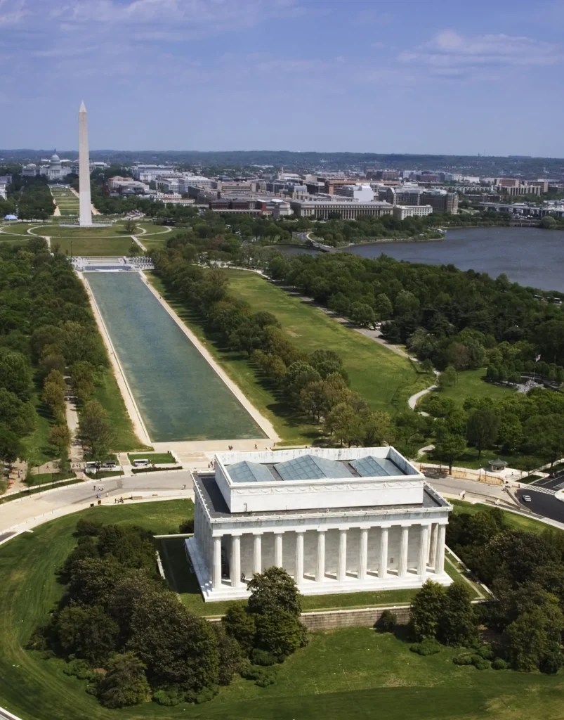 Lincoln Memorial and National Mall for a Washington DC tourist map route