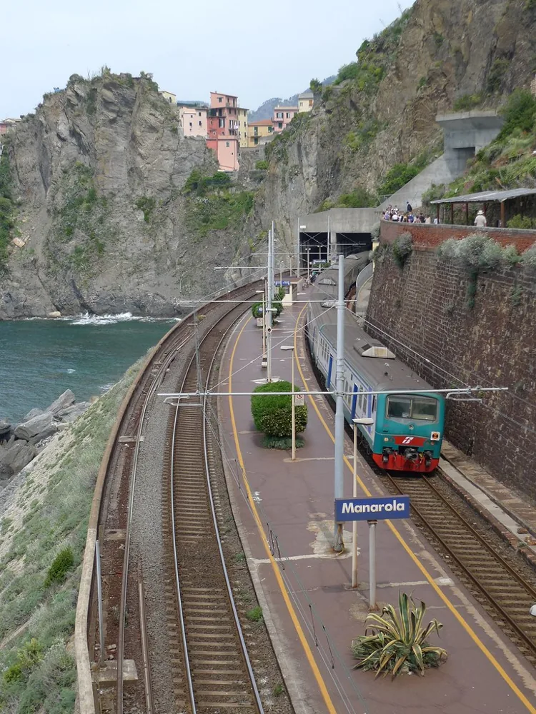 Train serving the Cinque Terre corridor