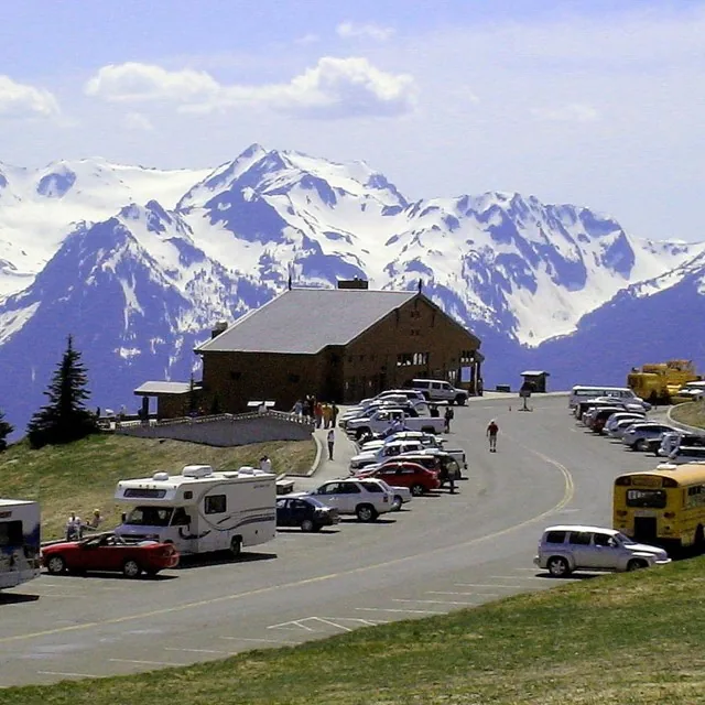 Cars and RVs at Hurricane Ridge Visitor Center
